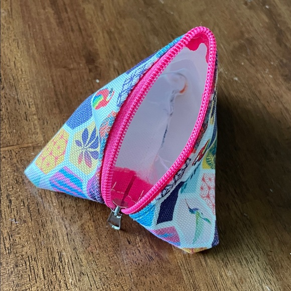 Colorful Tropical Print Triangular Pyramid Zippered Pouch - Picture 6 of 6